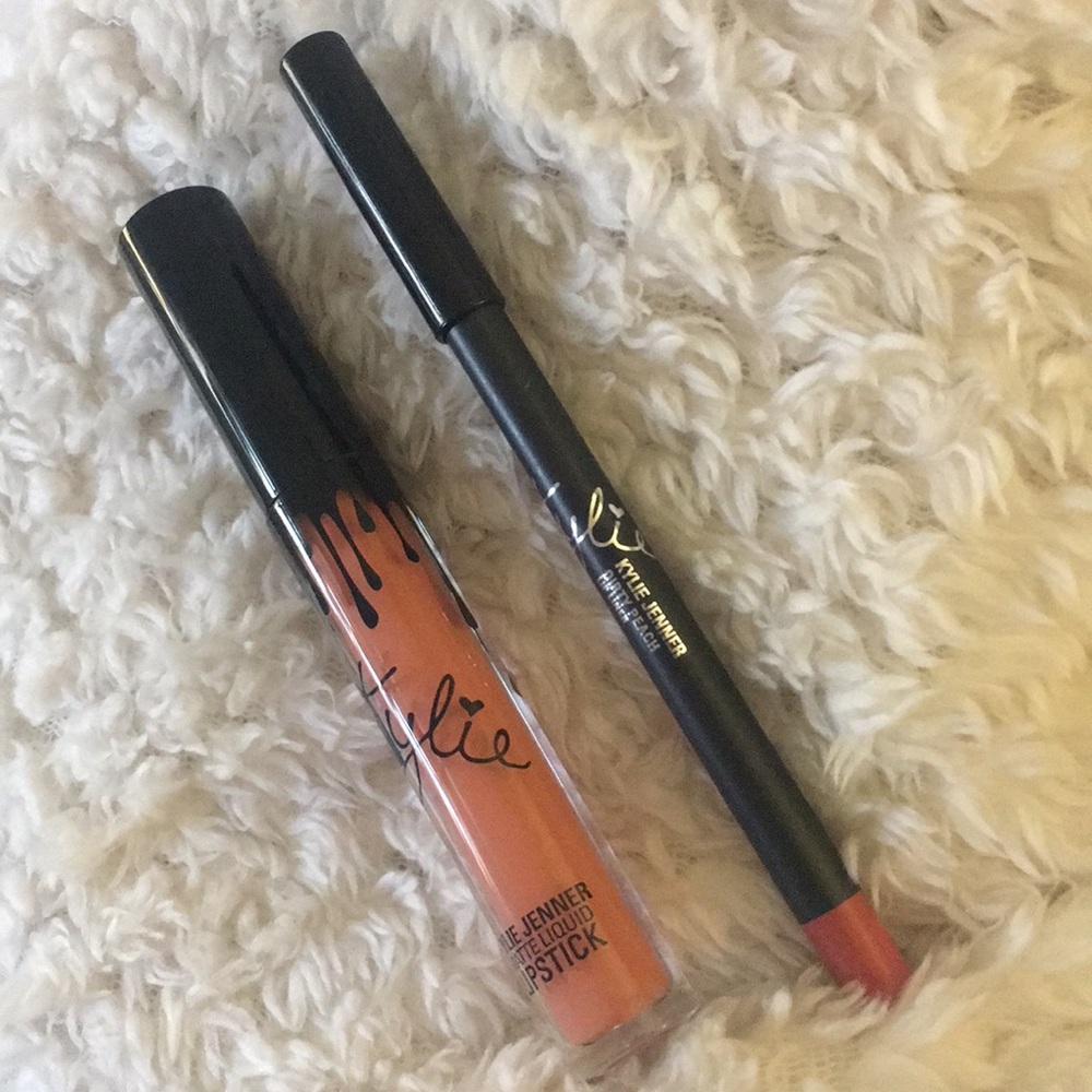 Kylie Jenner lip liner